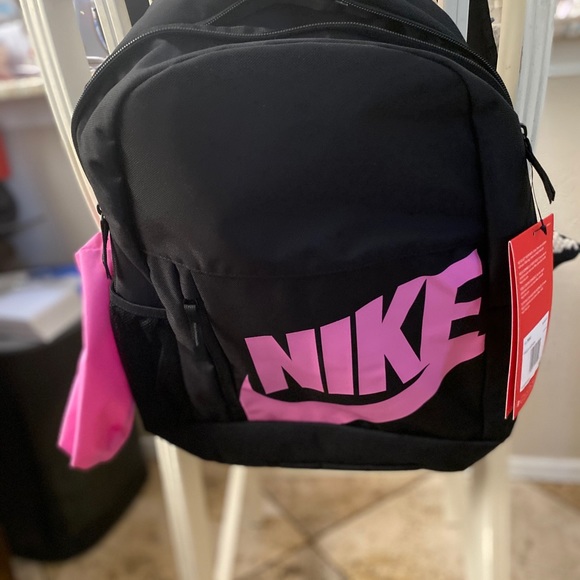Sold π£ NWT Nike Element Backpack - Picture 3 of 5